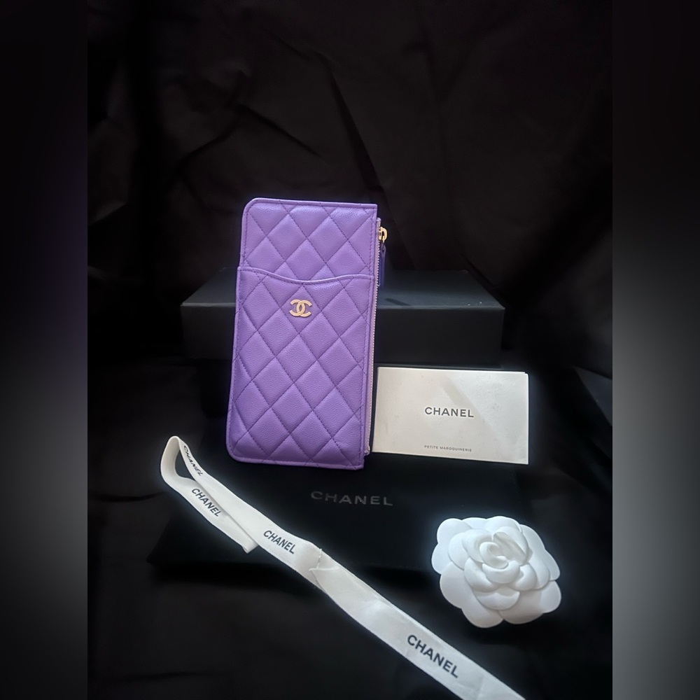 Chanel Phone Wallet - Picture 3 of 6